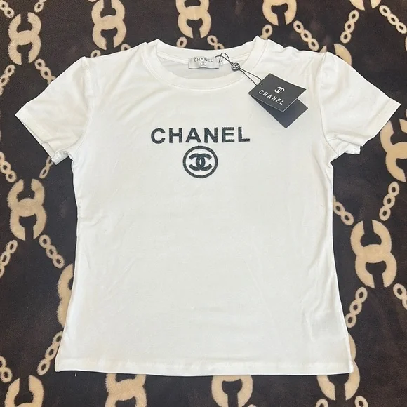 CHANEL シャネル　ホワイト　Tシャツ Chanel White T Shirt Size 36 With Rhinestones CC logo | eBay